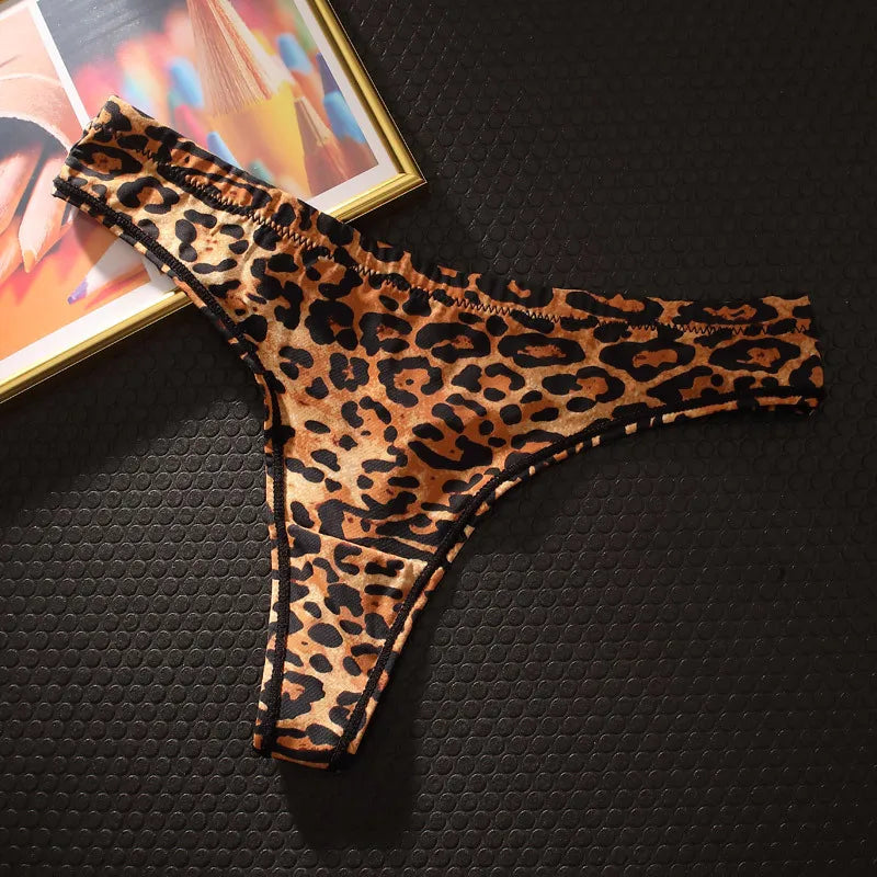 Tanga en soie glacé - Dentelle-Avenue