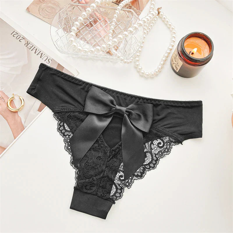 String en dentelle avec nœud - Dentelle-Avenue