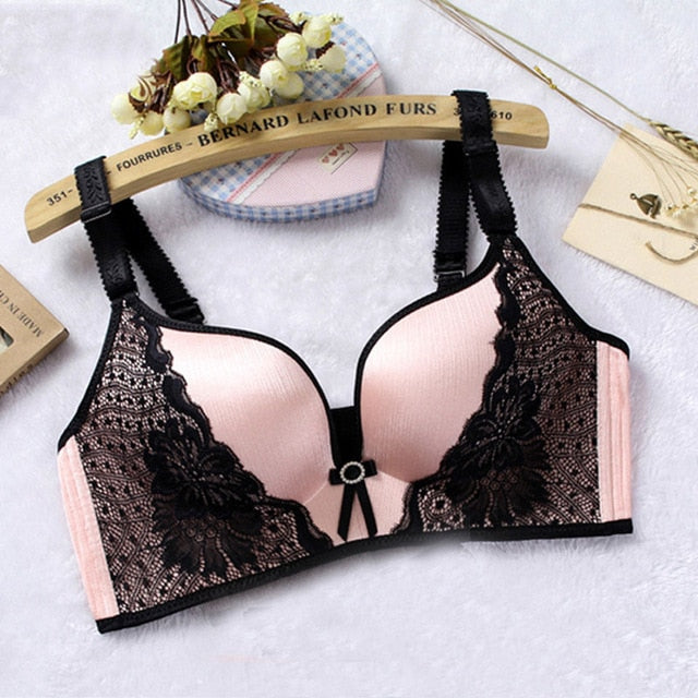Soutien-gorge en dentelle bonnet B C sans armatures - Dentelle-Avenue