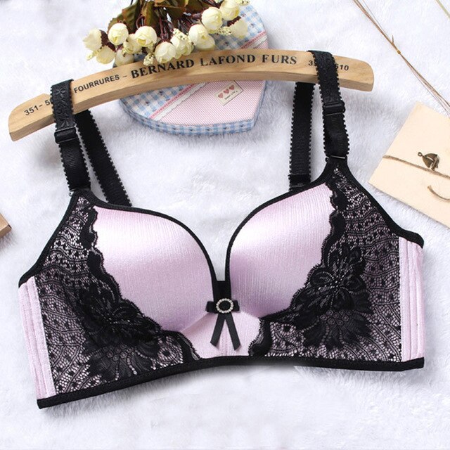 Soutien-gorge en dentelle bonnet B C sans armatures - Dentelle-Avenue